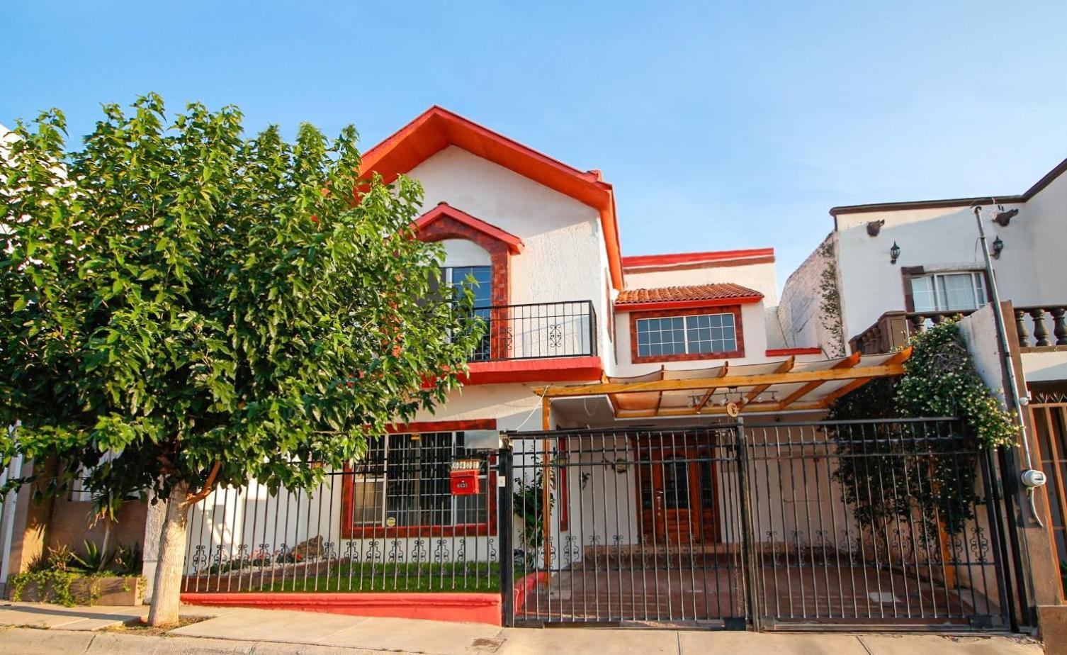 Wide Family Or For Business House In Chihuahua Villa Exterior photo